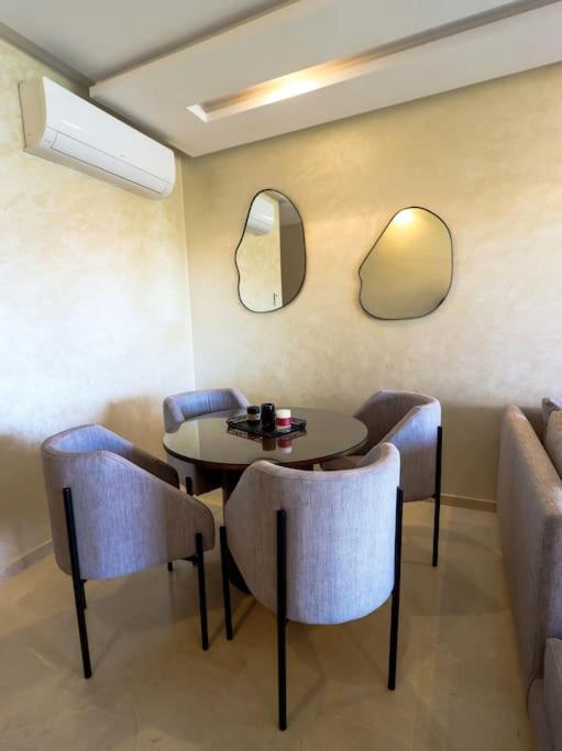 Cosy Appartemt Vue Sur Golf Et Montagne Marrakesh Bagian luar foto