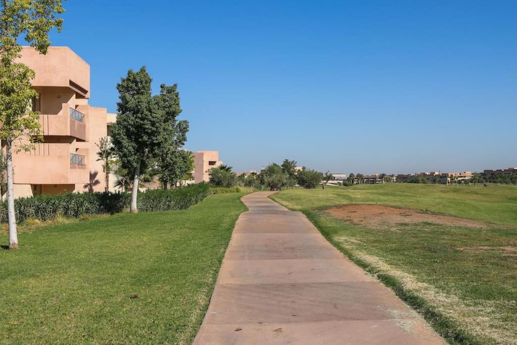 Cosy Appartemt Vue Sur Golf Et Montagne Marrakesh Bagian luar foto